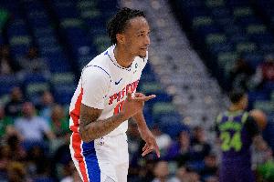 搁这虐菜呢！霍兰出战28分钟 12中8&amp;三分5中4轰28分11板3断